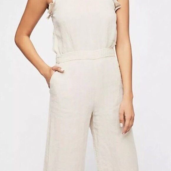 Blank NYC Jumpsuit NWOT Light Linen Button Closure Size Small Last One - Picture 3 of 4